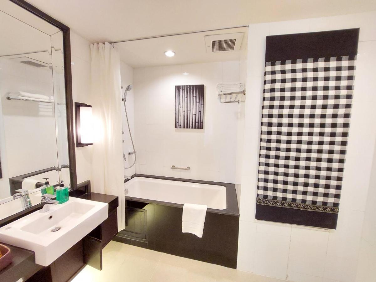 At 21 Saladaeng Aparthotel Bangkok Buitenkant foto